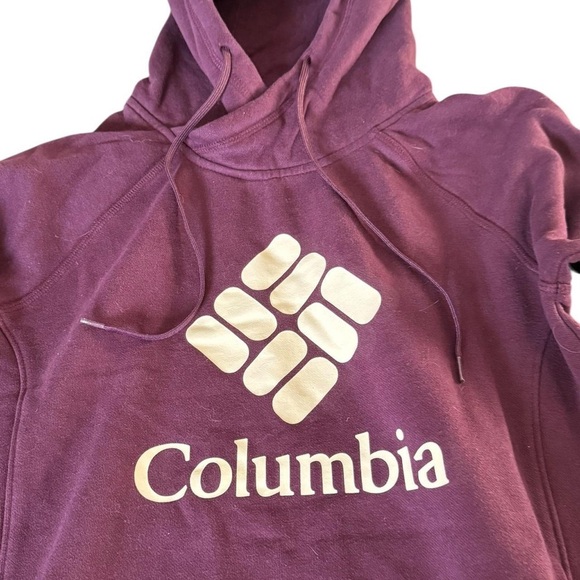 Burgundy Columbia hoodie
XS
#Columbia #Hoodie #Activewear - Picture 3 of 6